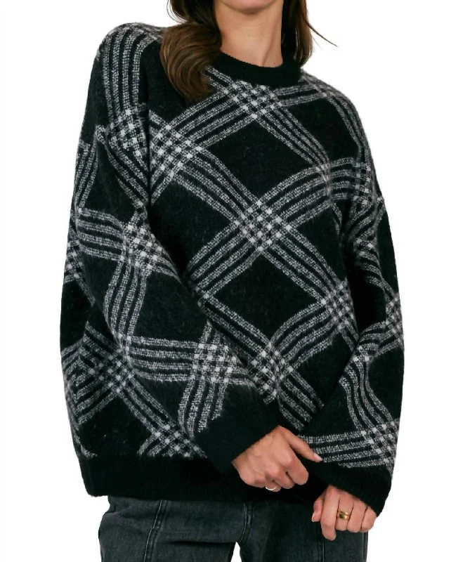 Brooke Plaid Print Sweater In Black/white