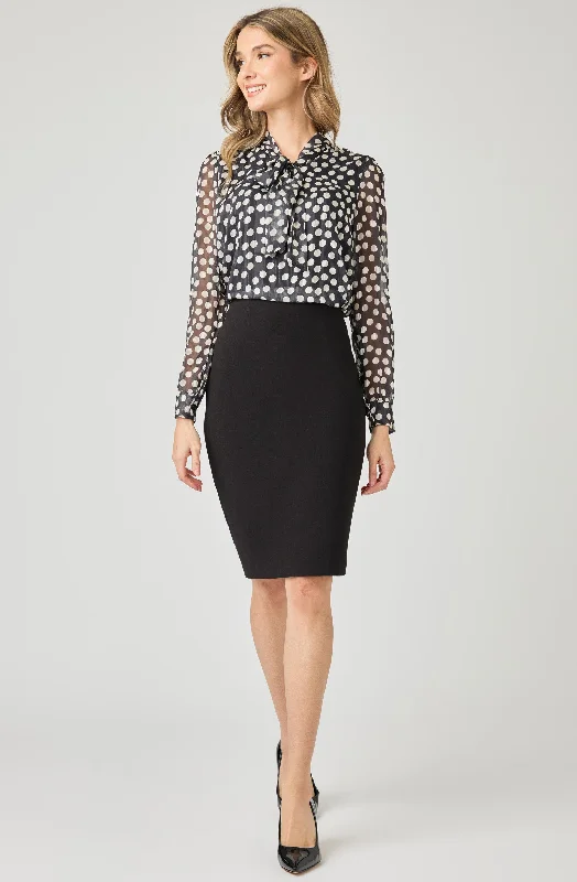 Seamless Fitted Pencil Skirt